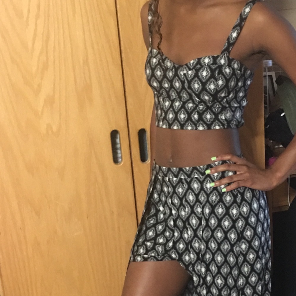 Black and white crop top set